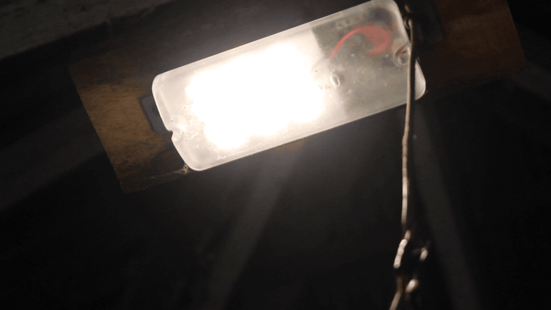 Community Solutions to Heatwave Vulnerable Grids